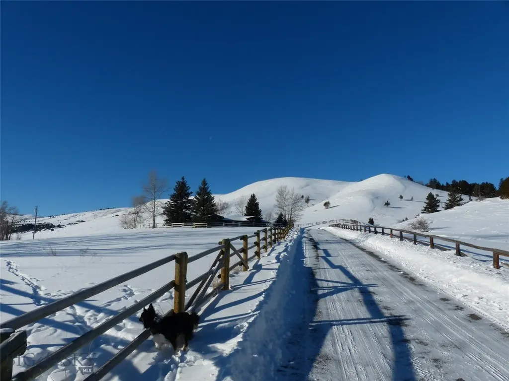 179 Montana Ranch Trail Road Gallatin Gateway MT 59730