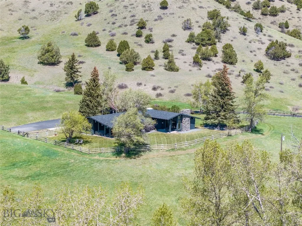 179 Montana Ranch Trail Road Gallatin Gateway MT 59730