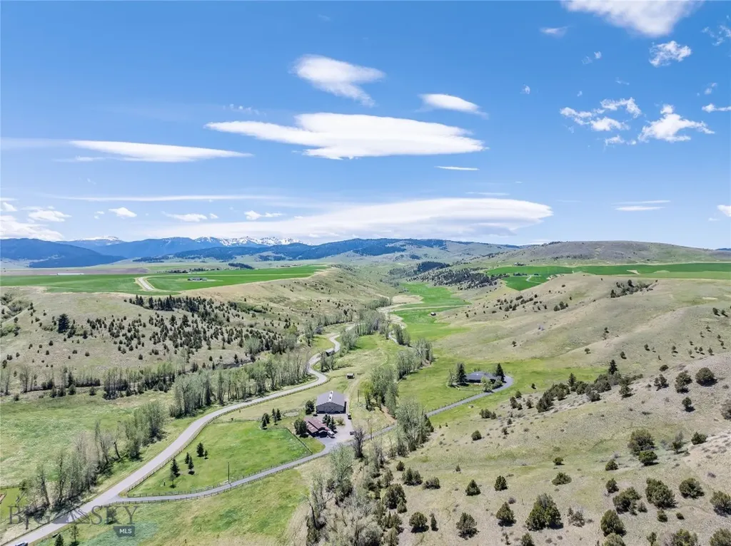 179 Montana Ranch Trail Road Gallatin Gateway MT 59730