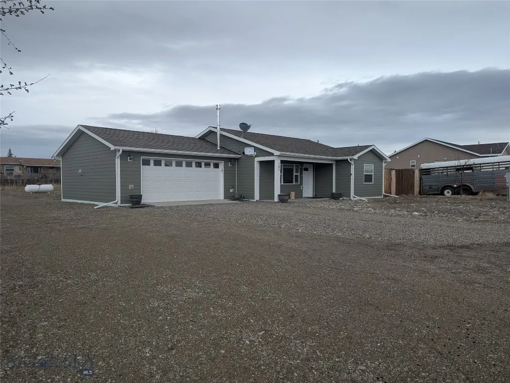 305 Lathrop Street W Clyde Park MT 59018