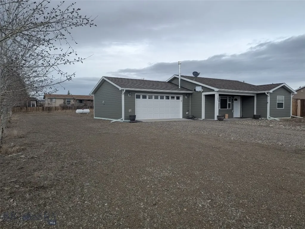 305 Lathrop Street W Clyde Park MT 59018