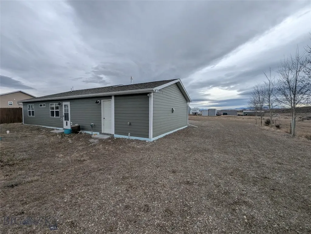 305 Lathrop Street W Clyde Park MT 59018