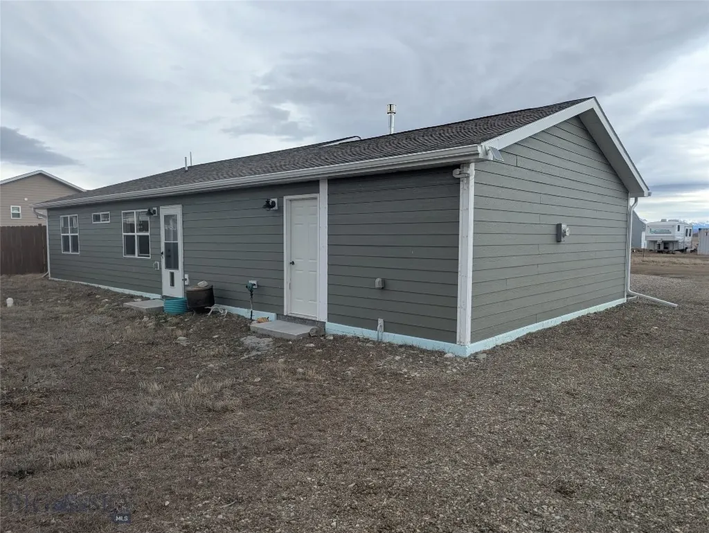 305 Lathrop Street W Clyde Park MT 59018