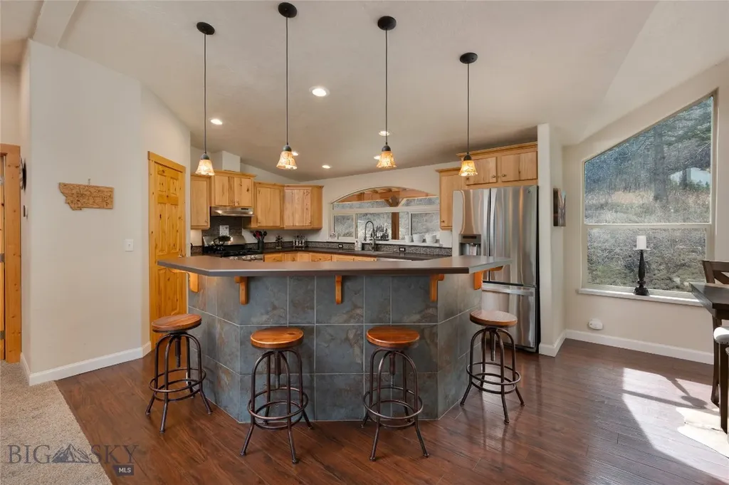 1 Seven Point Road Livingston MT 59047