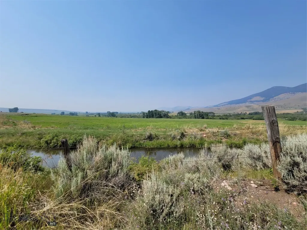 2A School House Meadow Helmville MT 59843