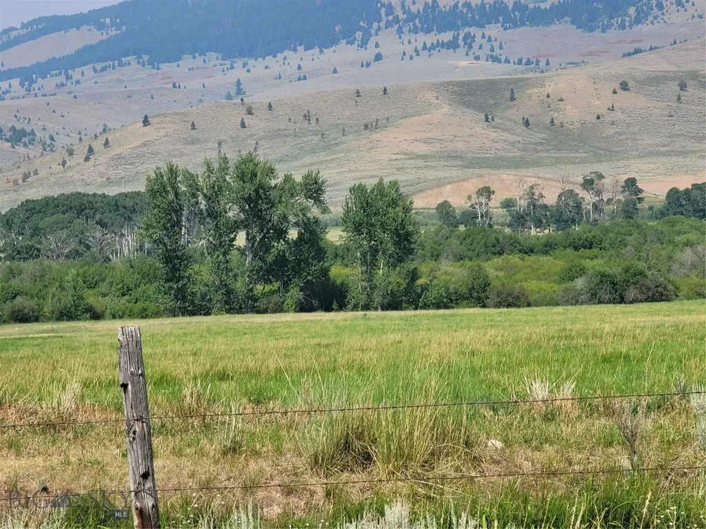 2A School House Meadow Helmville MT 59843