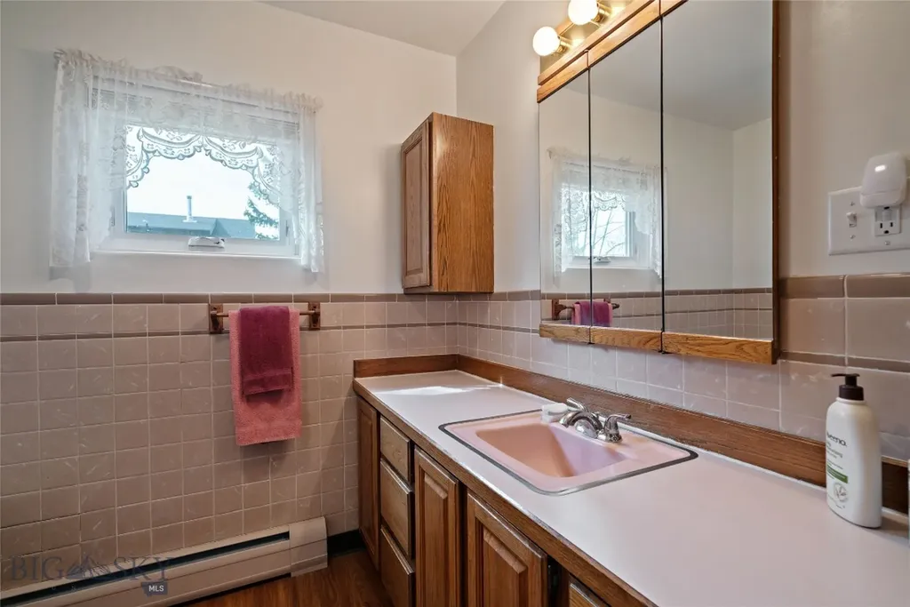 212 N Broadway Street Belgrade MT 59714