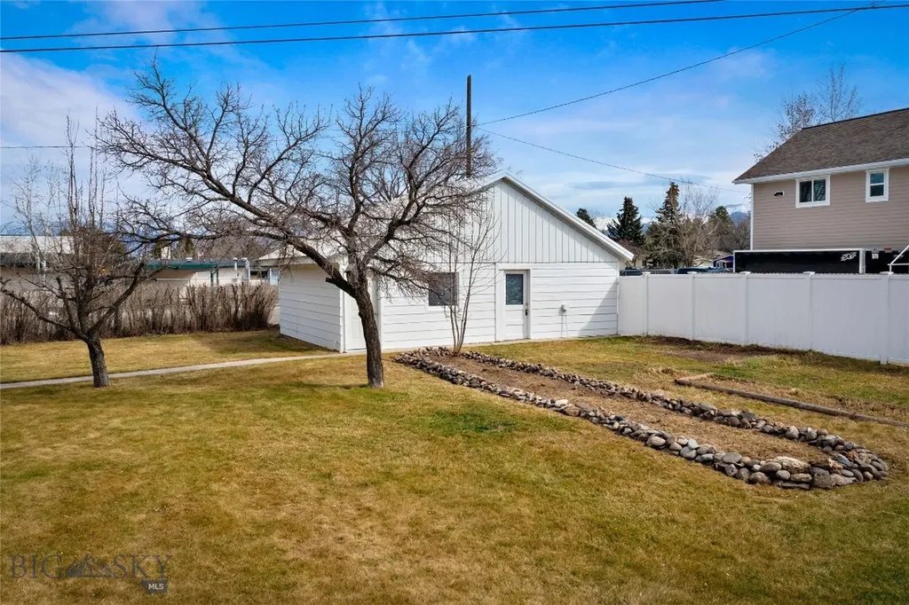 212 N Broadway Street Belgrade MT 59714