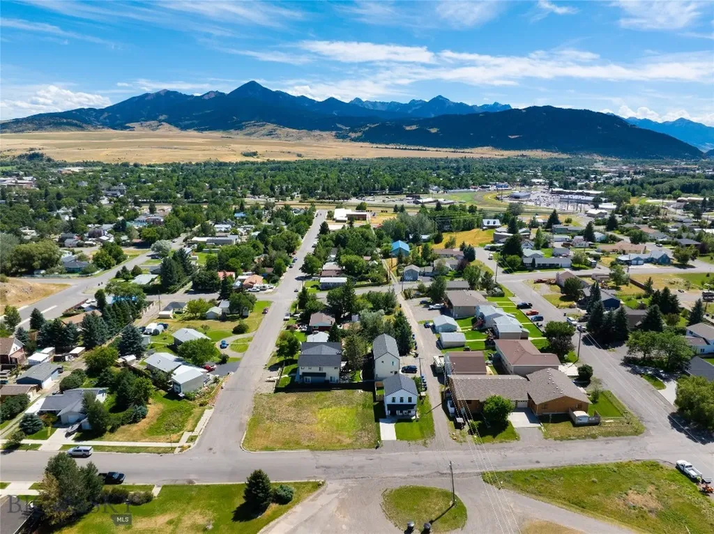 805 W Summit Street Livingston MT 59047