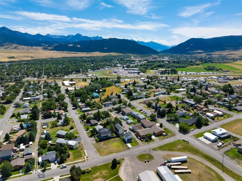 805 W Summit Street Livingston MT 59047
