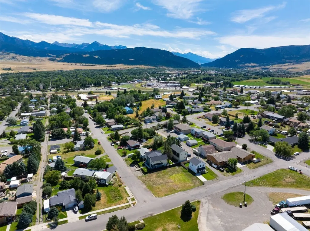 805 W Summit Street Livingston MT 59047