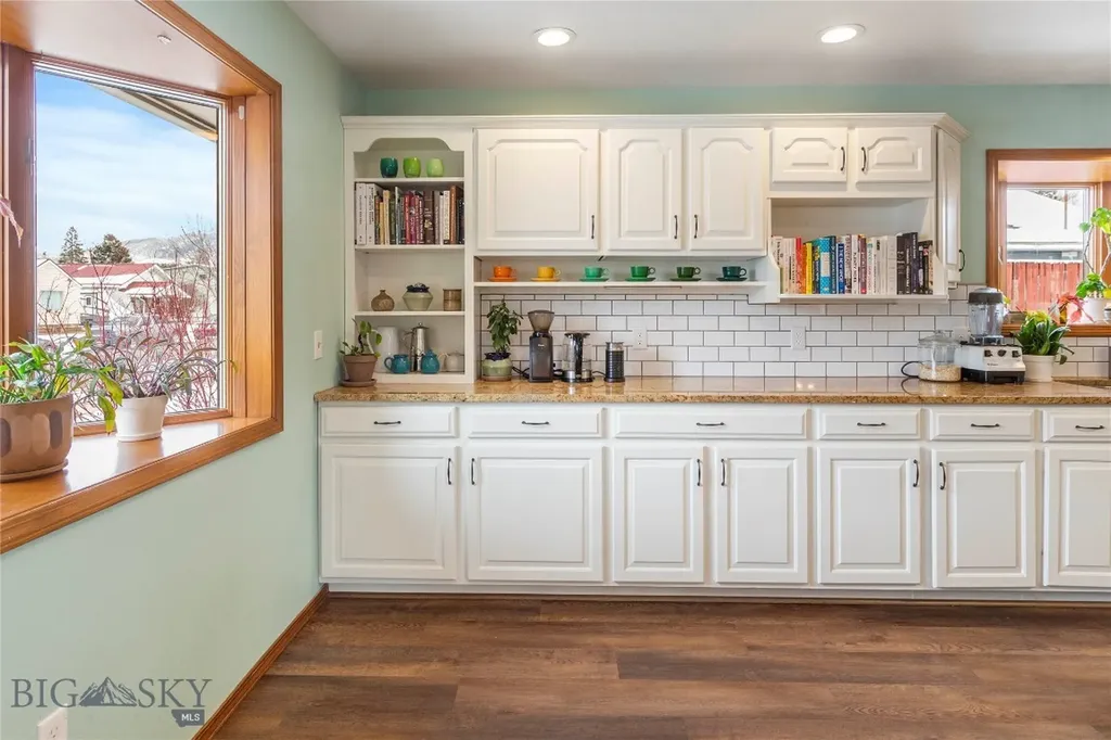 1920 Aberdeen Butte MT 59701