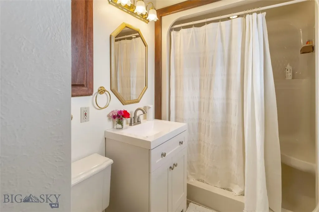 1920 Aberdeen Butte MT 59701
