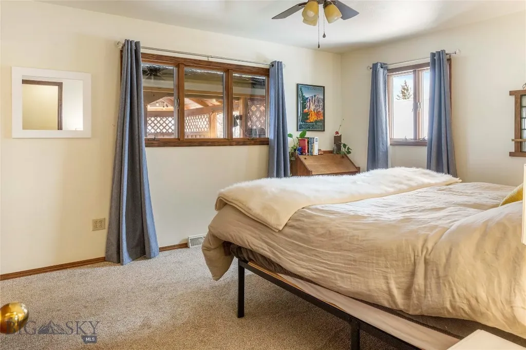 1920 Aberdeen Butte MT 59701