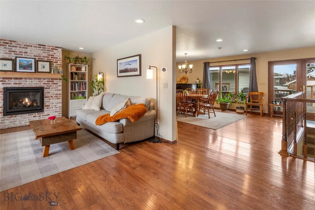 1920 Aberdeen Butte MT 59701