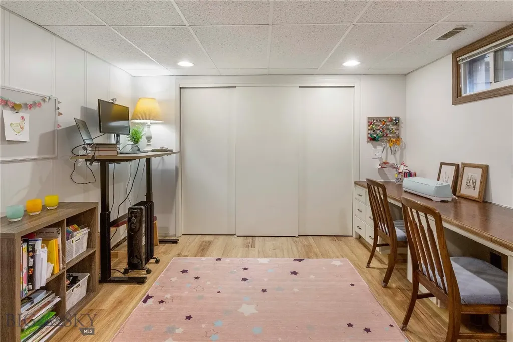 1920 Aberdeen Butte MT 59701