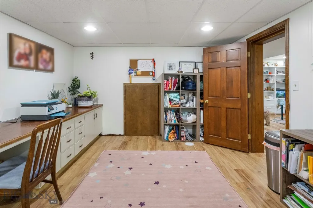 1920 Aberdeen Butte MT 59701