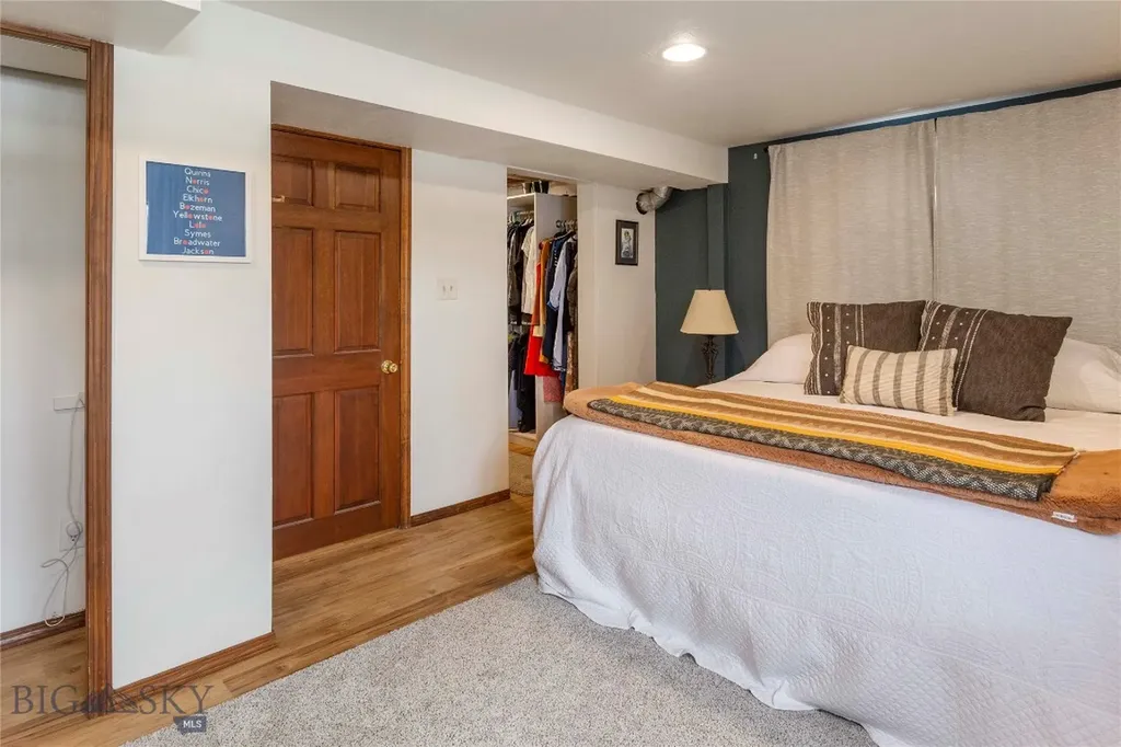 1920 Aberdeen Butte MT 59701