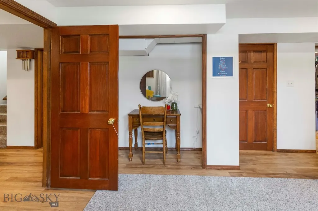 1920 Aberdeen Butte MT 59701