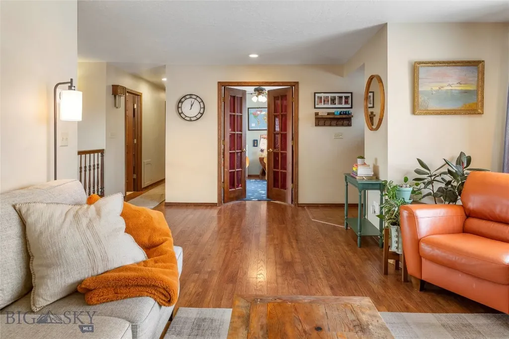 1920 Aberdeen Butte MT 59701
