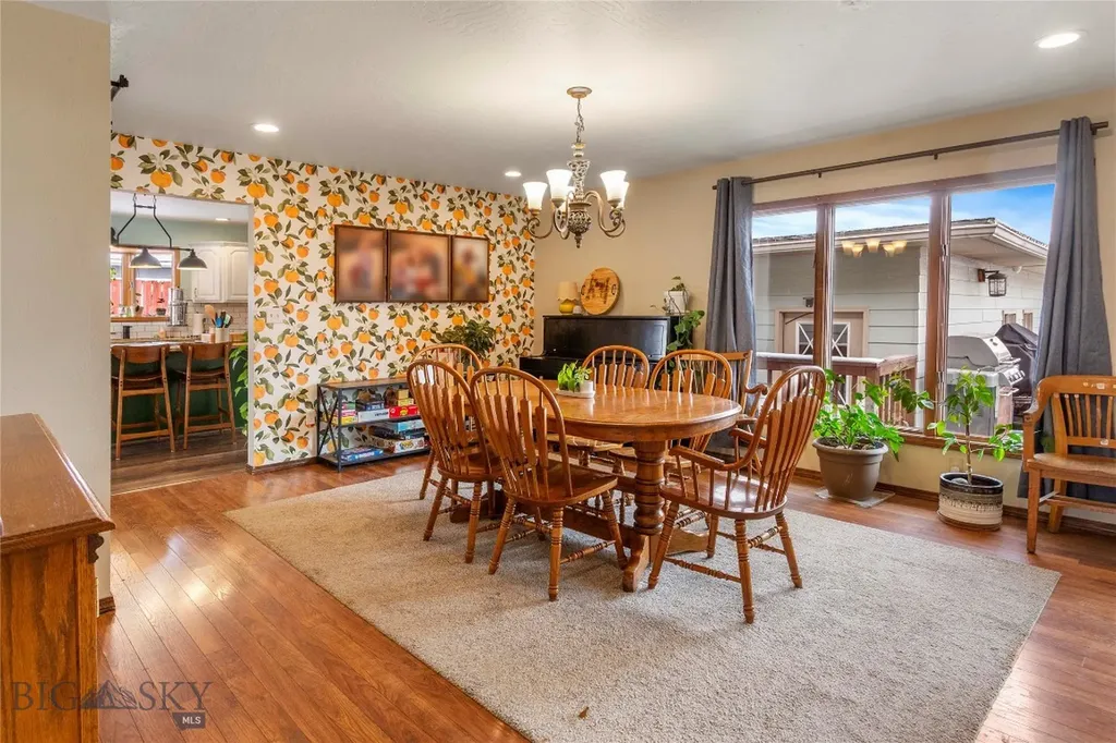 1920 Aberdeen Butte MT 59701