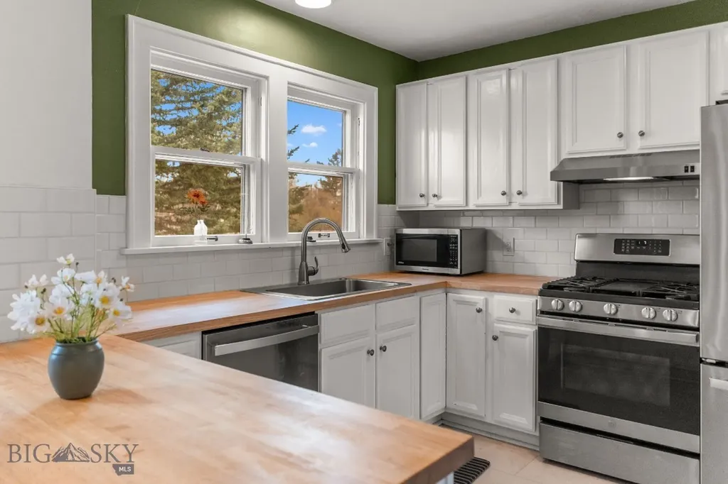 209 Bozeman Street Gallatin Gateway MT 59730