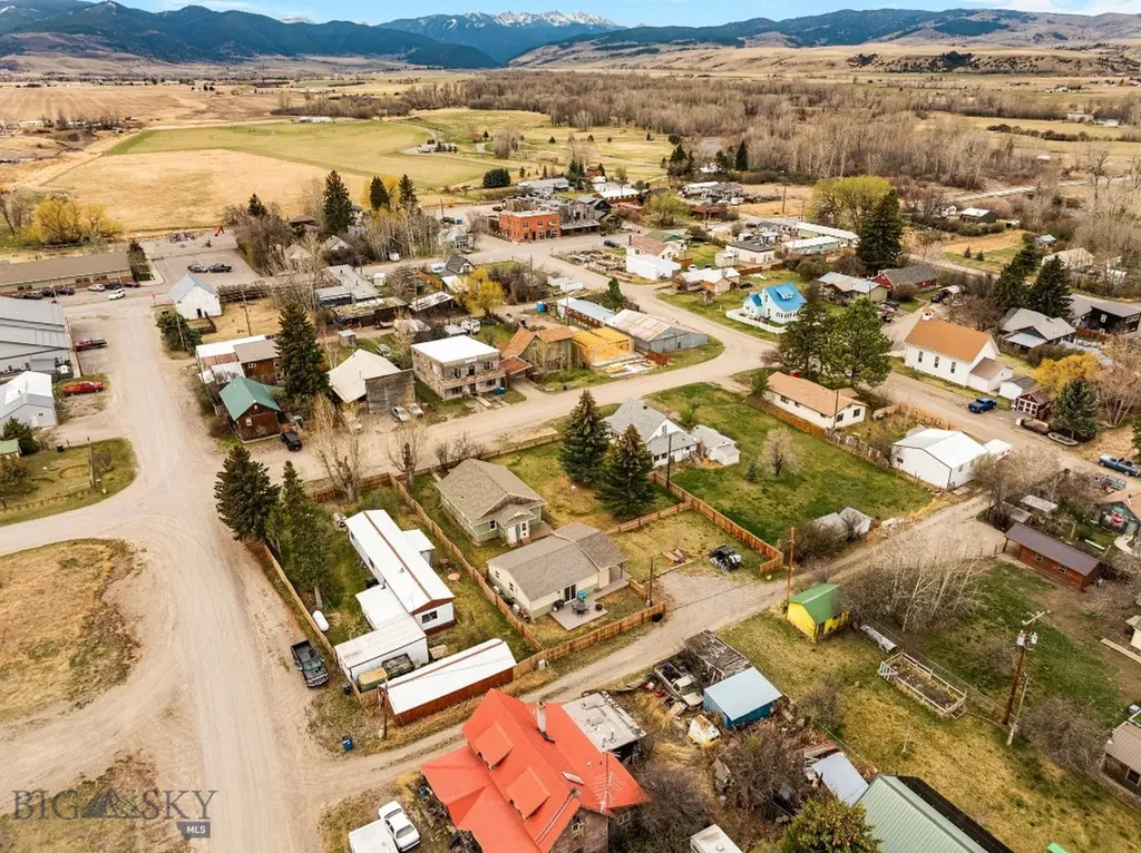 209 Bozeman Street Gallatin Gateway MT 59730