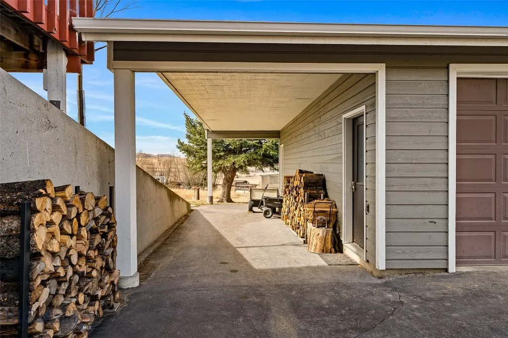 1080 Upper Tom Burke Road Gallatin Gateway MT 59730