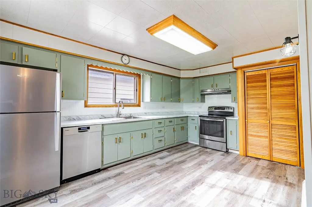 1044 S Wyoming Street Butte MT 59701