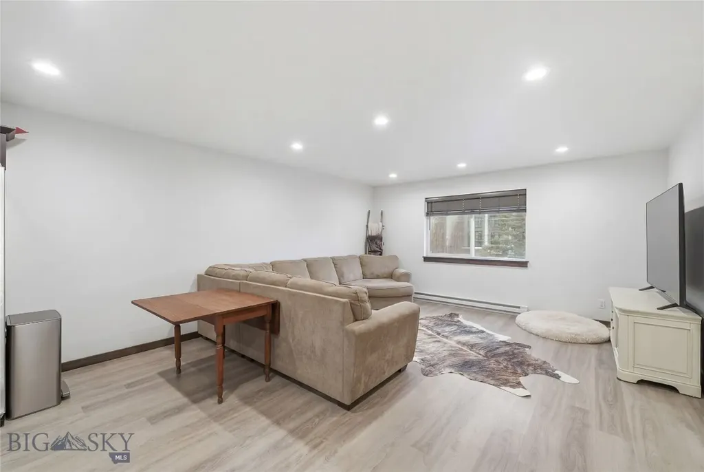 93 W Jefferson Belgrade MT 59714