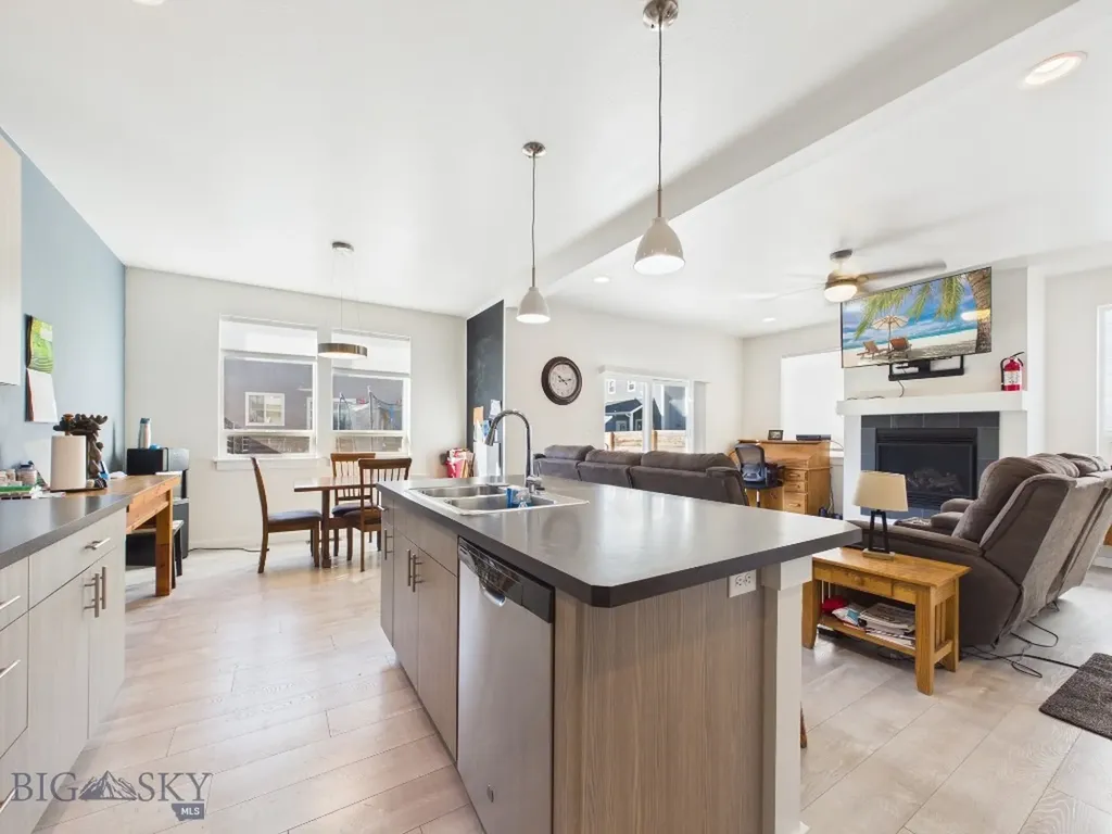 1310 Fozzie Lane Belgrade MT 59714