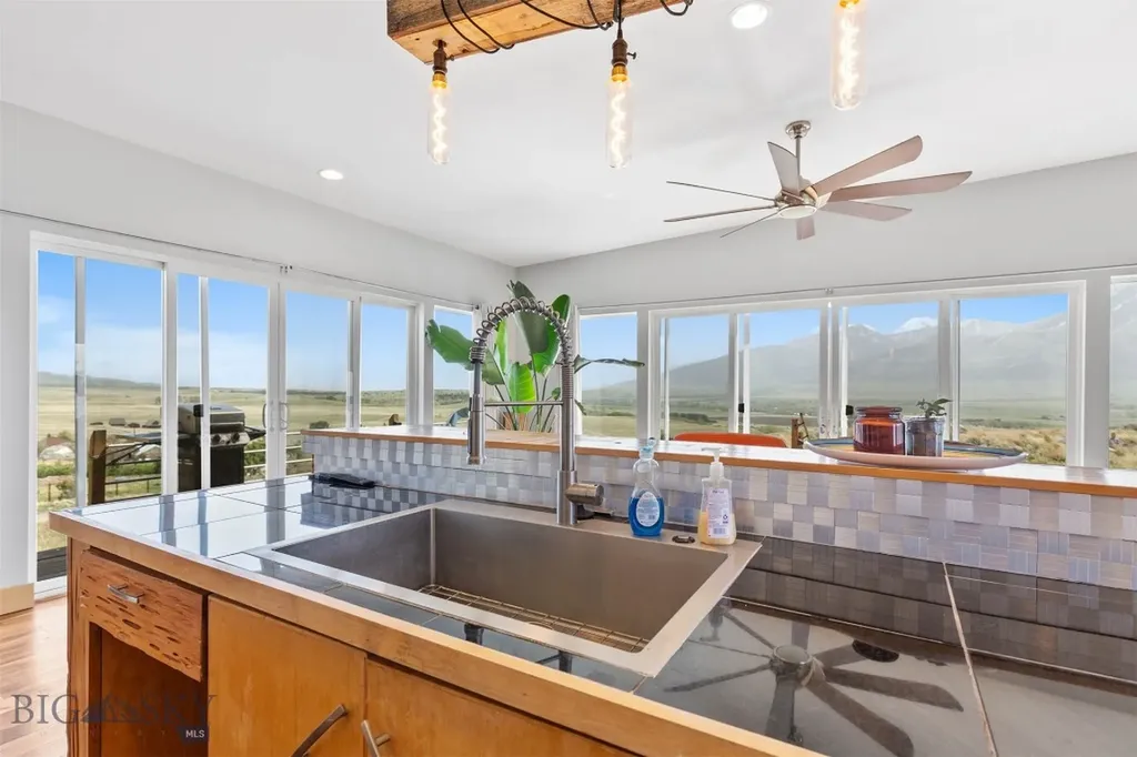 120 Arcturus Drive Emigrant MT 59027