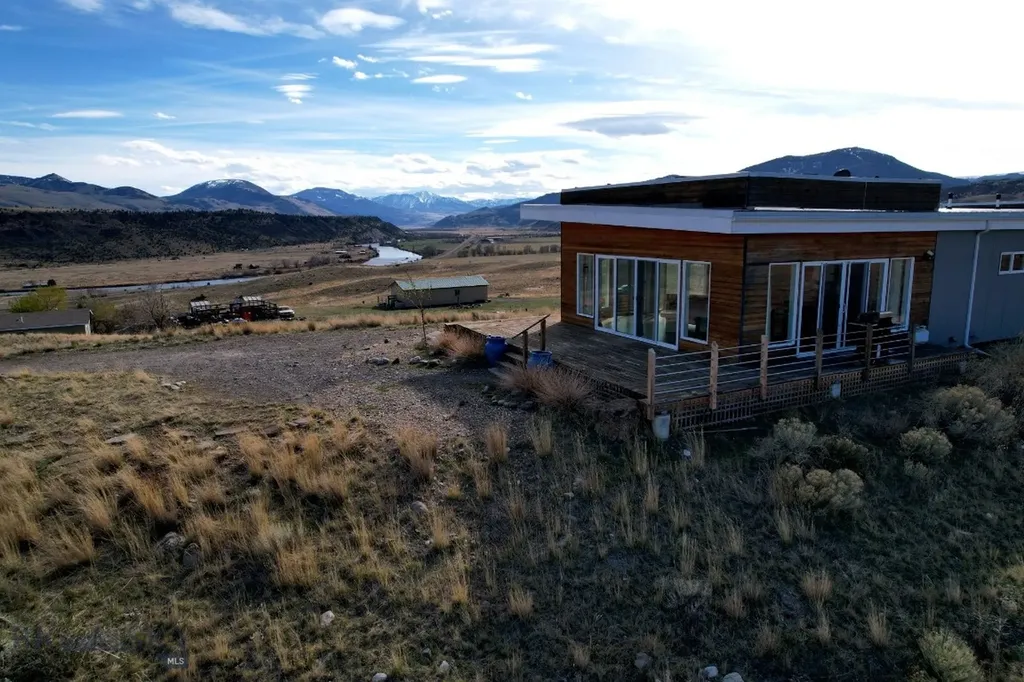 120 Arcturus Drive Emigrant MT 59027