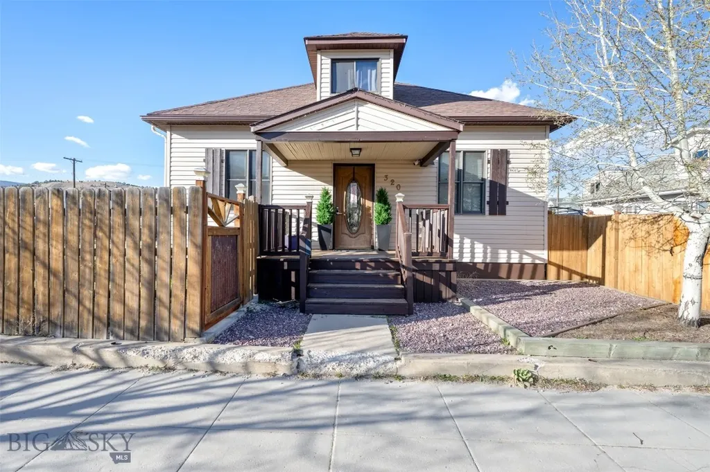 320 & 318 W 3rd Street Anaconda MT 59711