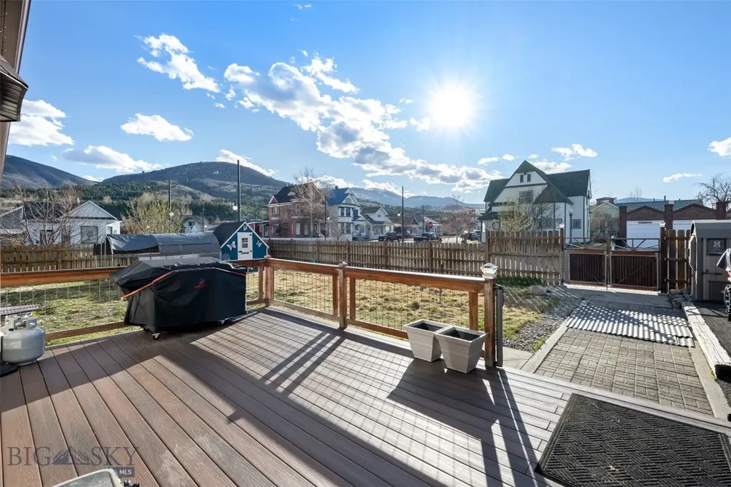 320 & 318 W 3rd Street Anaconda MT 59711