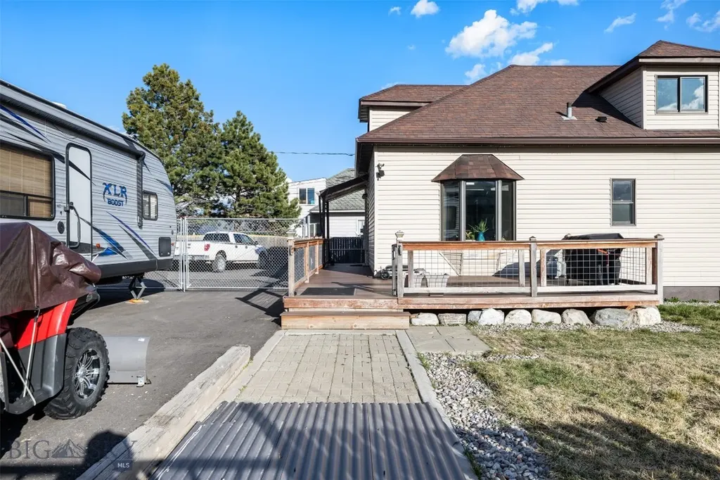320 & 318 W 3rd Street Anaconda MT 59711