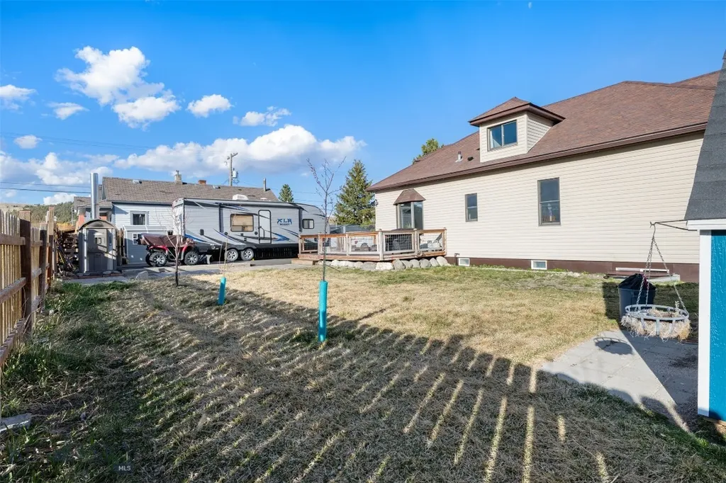 320 & 318 W 3rd Street Anaconda MT 59711