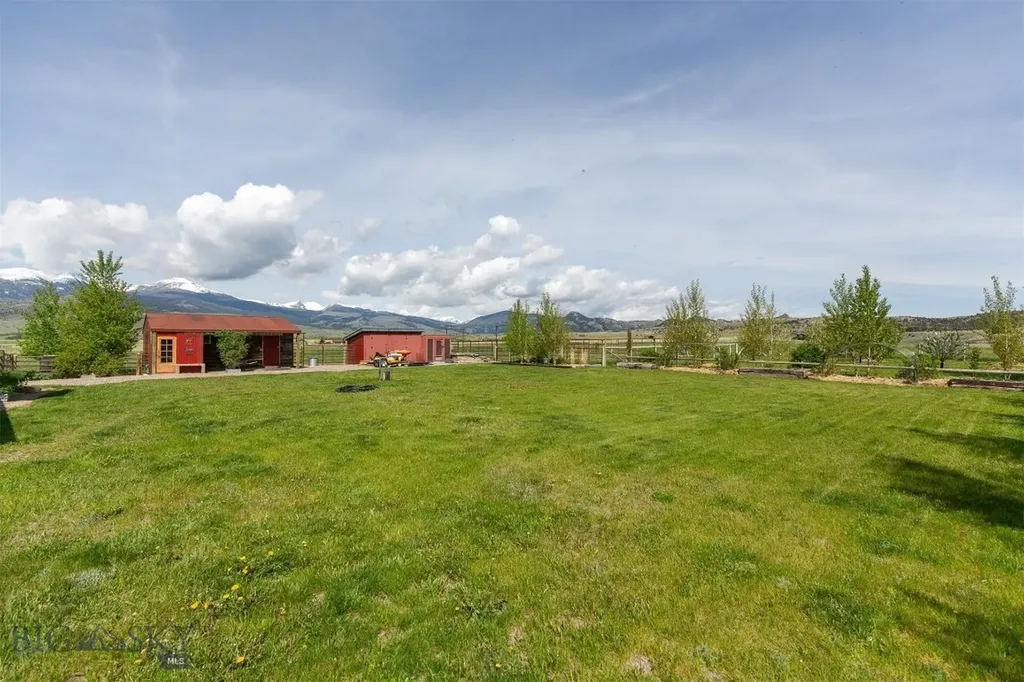 49 Redtail Hawk Road Mcallister MT 59740