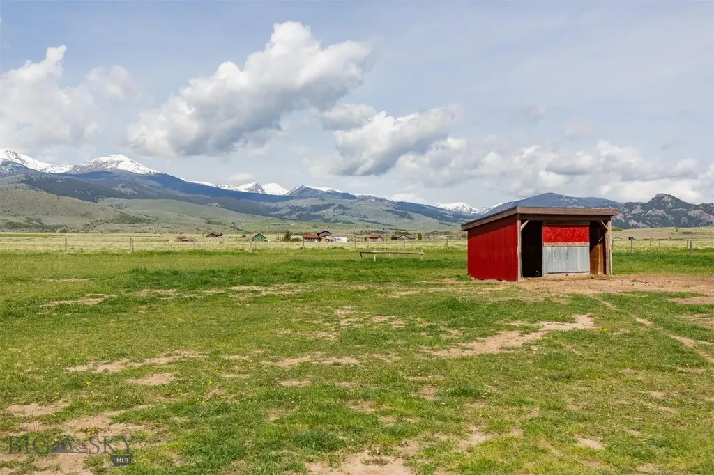 49 Redtail Hawk Road Mcallister MT 59740