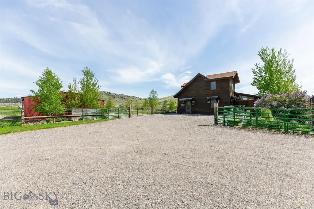 49 Redtail Hawk Road Mcallister MT 59740