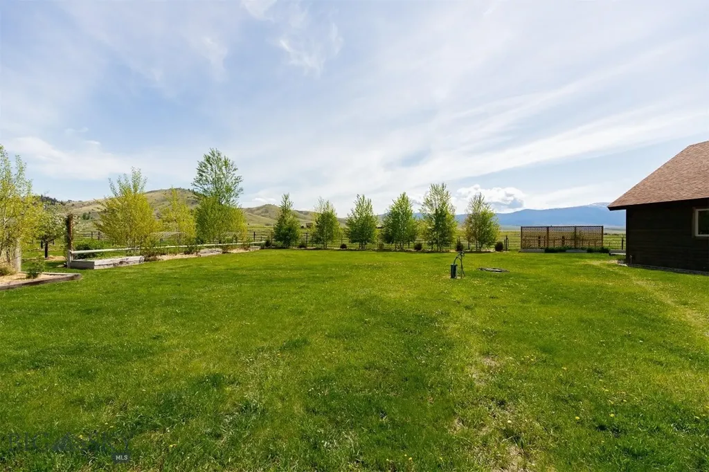 49 Redtail Hawk Road Mcallister MT 59740