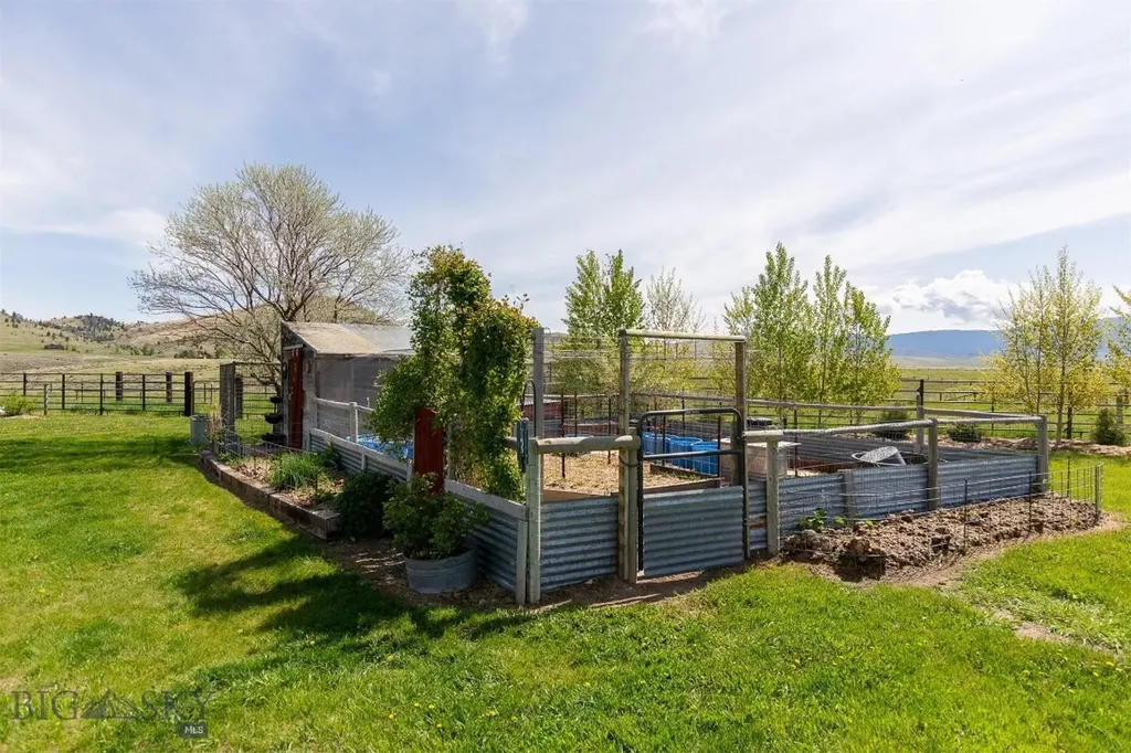 49 Redtail Hawk Road Mcallister MT 59740