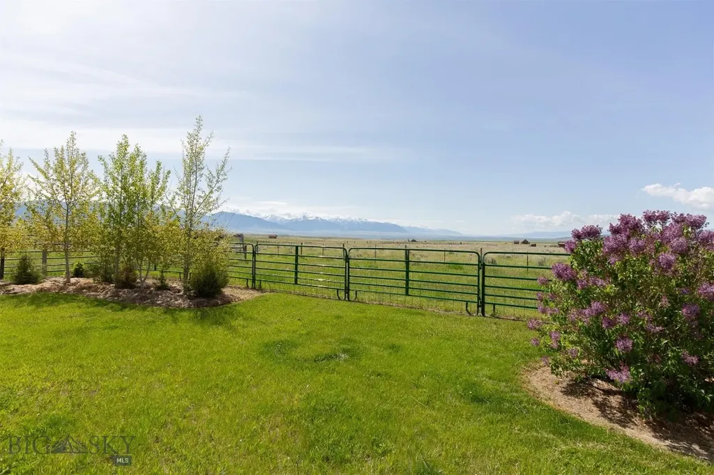 49 Redtail Hawk Road Mcallister MT 59740