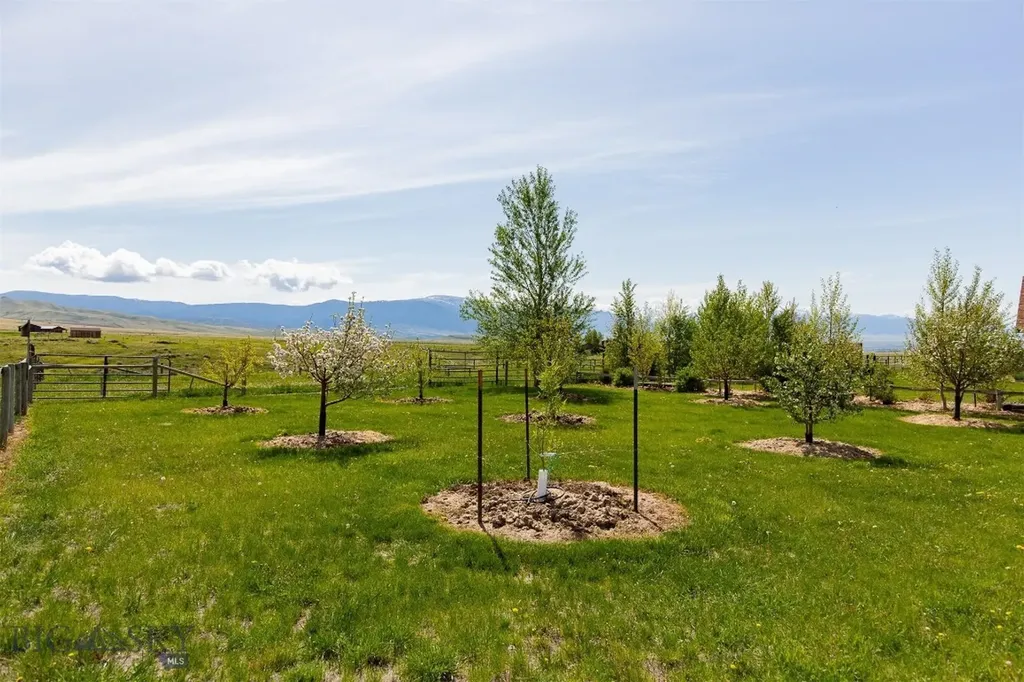 49 Redtail Hawk Road Mcallister MT 59740