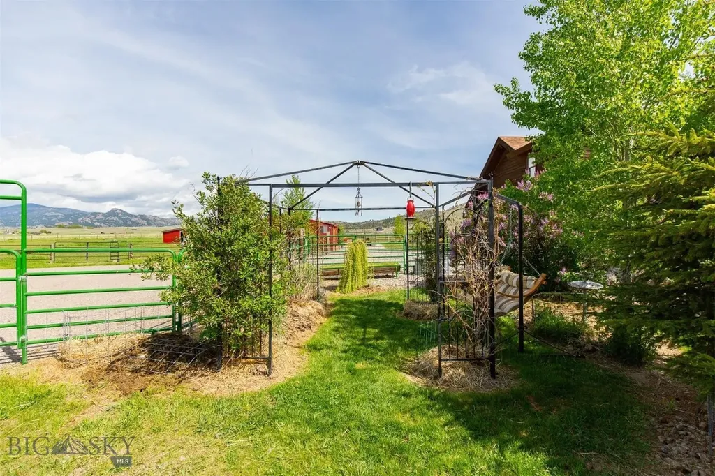 49 Redtail Hawk Road Mcallister MT 59740