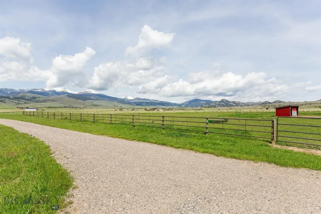 49 Redtail Hawk Road Mcallister MT 59740