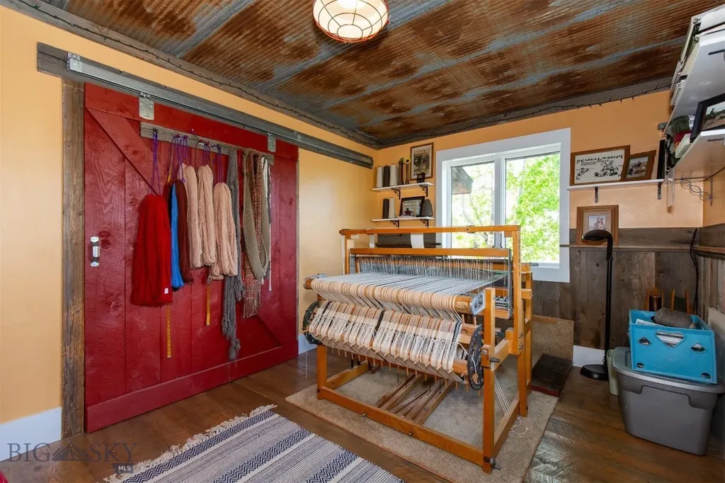 49 Redtail Hawk Road Mcallister MT 59740