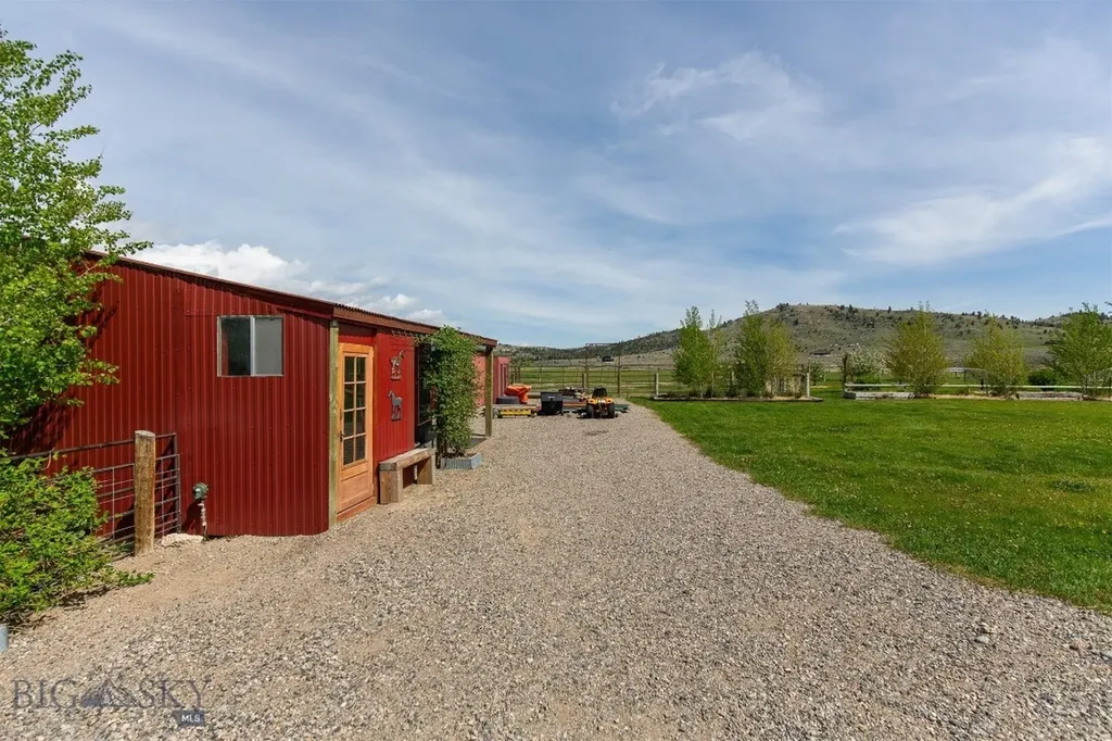 49 Redtail Hawk Road Mcallister MT 59740