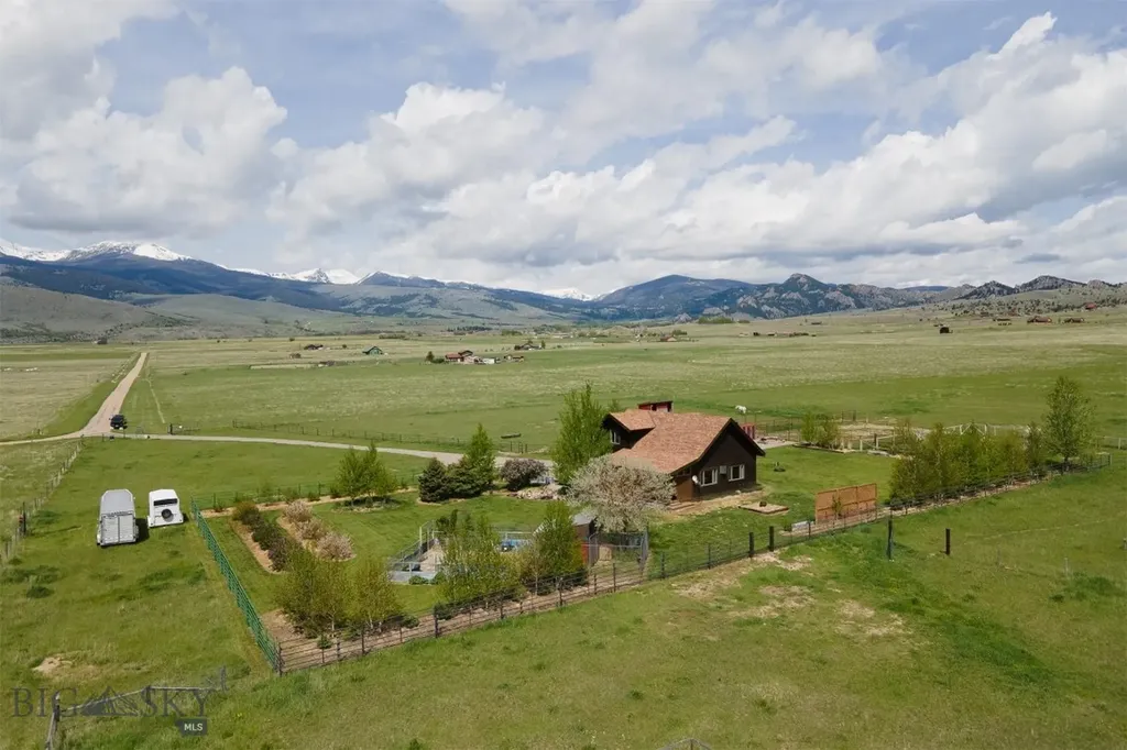 49 Redtail Hawk Road Mcallister MT 59740