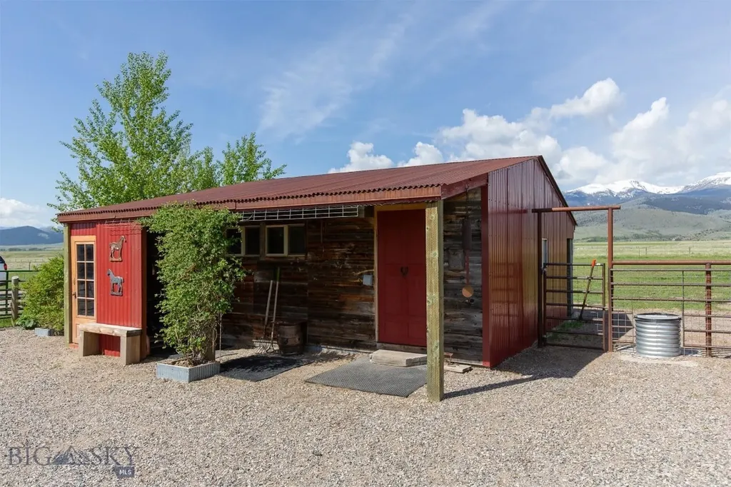 49 Redtail Hawk Road Mcallister MT 59740